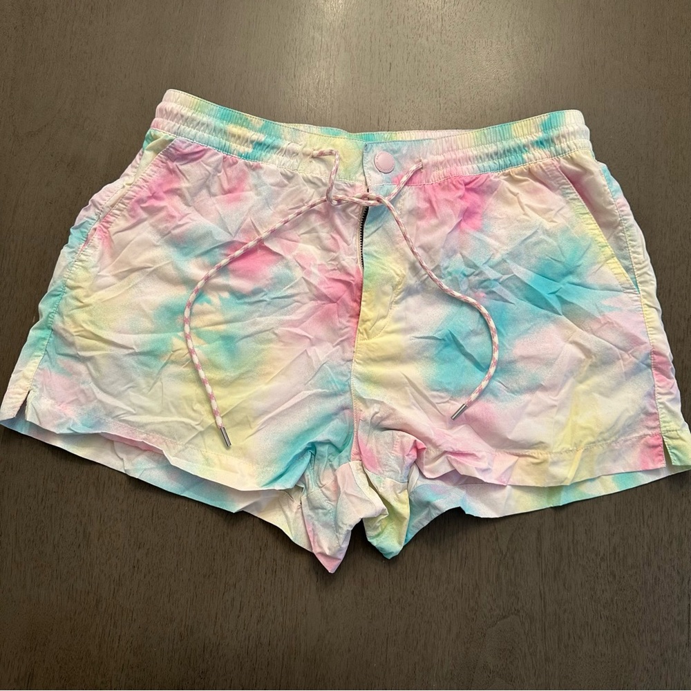AMERICAN EAGLE Outfitters Nylon Rainbow Tie-Dye Shorts Size Medium